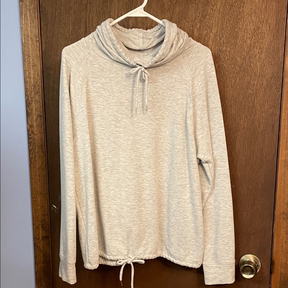 Gilligan & O'Malley Heather Gray Top